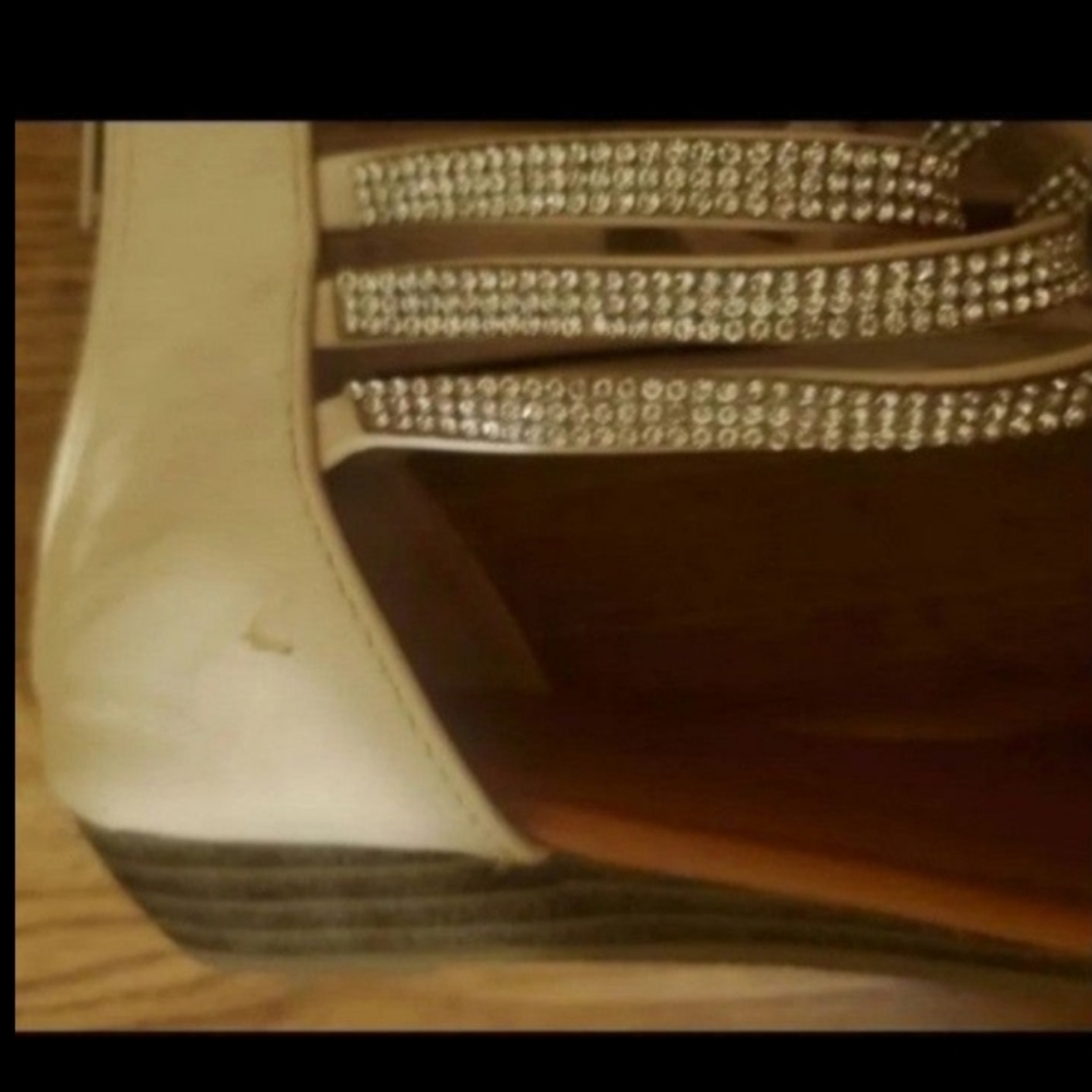 ♥︎New Rhinestone Sandals♥︎ - Picture 8 of 10